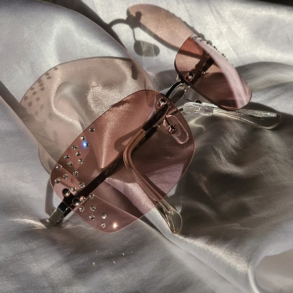 Y2K Pink Rhinestone Sunglasses - Picture 3 of 6